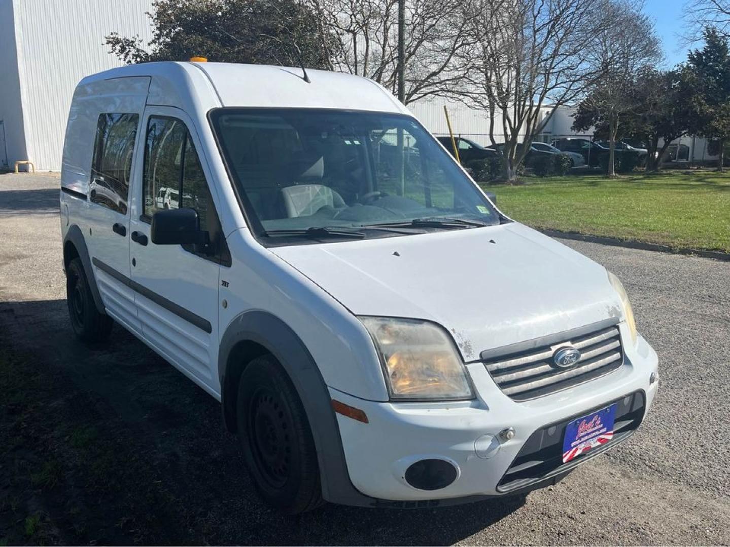 2013 white /Grey Ford Transit Connect XLT (NM0LS6BN8DT) with an 2.0 4 Cylinder engine, Automatic transmission, located at 5700 Curlew Drive, Norfolk, VA, 23502, (757) 455-6330, 36.841885, -76.209412 - Photo#1